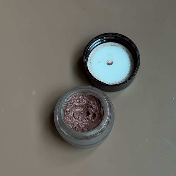 Charlotte Tilbury pillow talk cream eyeshadow - Picture 4 of 4